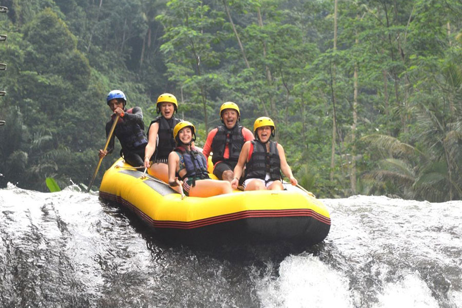 water rafting in karangasem, rafting experience in bali, telaga waja river rafting, rafting experience at telaga waja, rafting operators in karangasem, rafting at telaga waja,